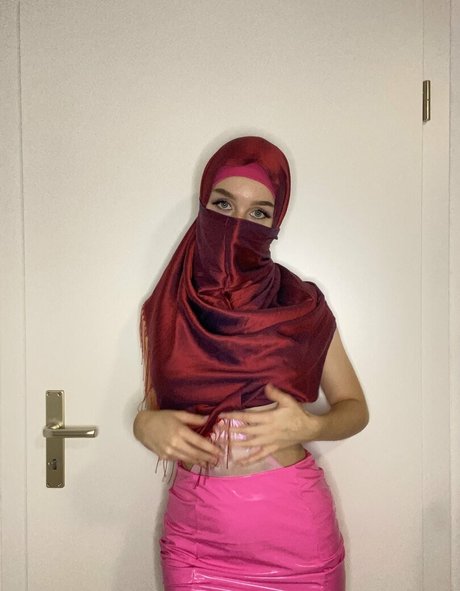 Fareeha_bakir_free photo 4