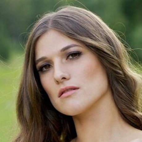 Profile photo of Farm Girl