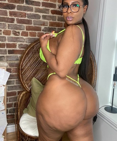 Fat Booty Bae photo 4