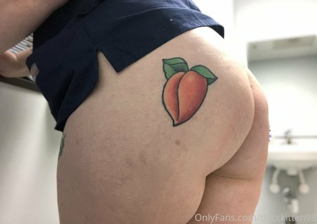 Fatjuicypeach photo 55