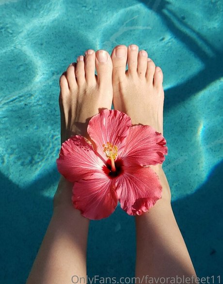 Favorablefeet11 photo 5