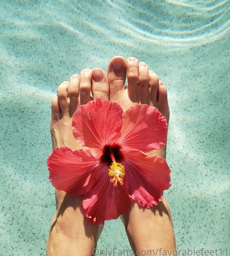 Favorablefeet11 photo 6