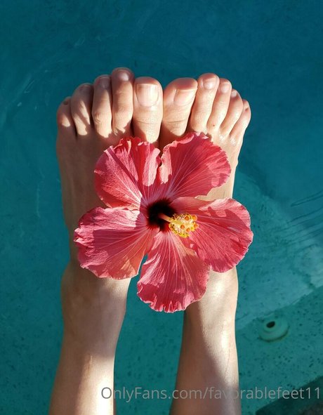 Favorablefeet11 photo 7