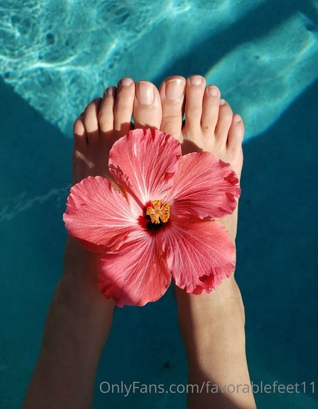Favorablefeet11 photo 14
