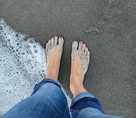 Favorablefeet11 photo 18