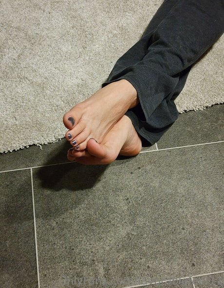 Favorablefeet11 photo 22