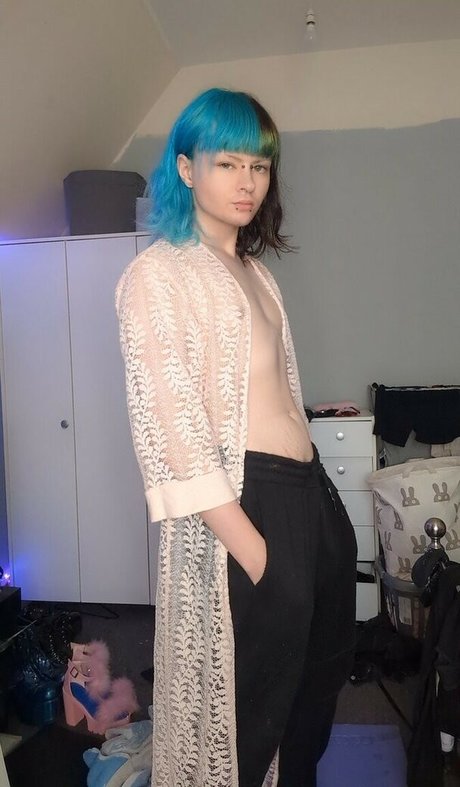 Faye Hizuki photo 4