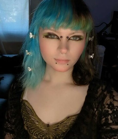 Faye Hizuki photo 23