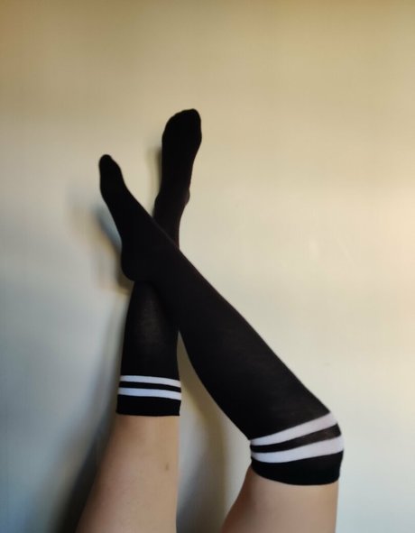Feet-amana photo 14