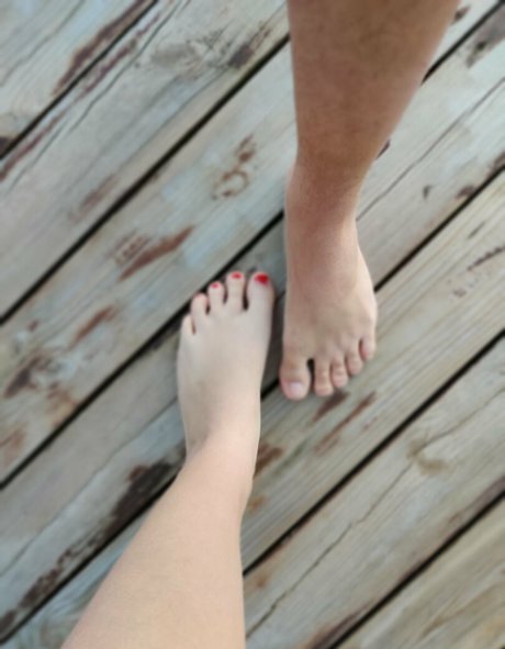 Feet-amana photo 15