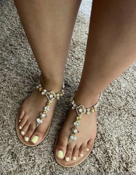 Feet_desiress photo 34
