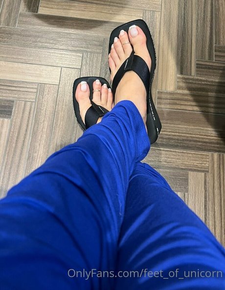 Feet_of_unicorn photo 15