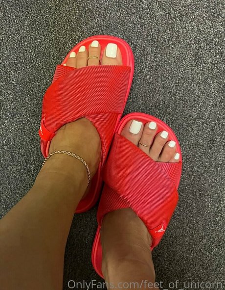 Feet_of_unicorn photo 35