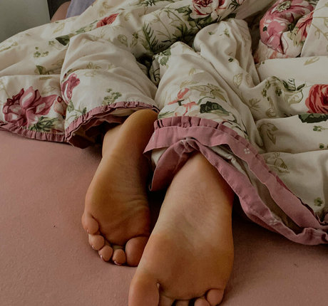 Feetloretta photo 15