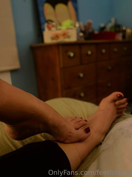 Feetloretta photo 50