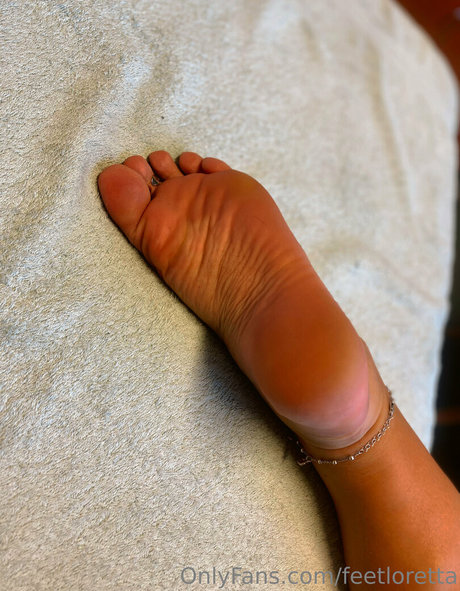 Feetloretta photo 53