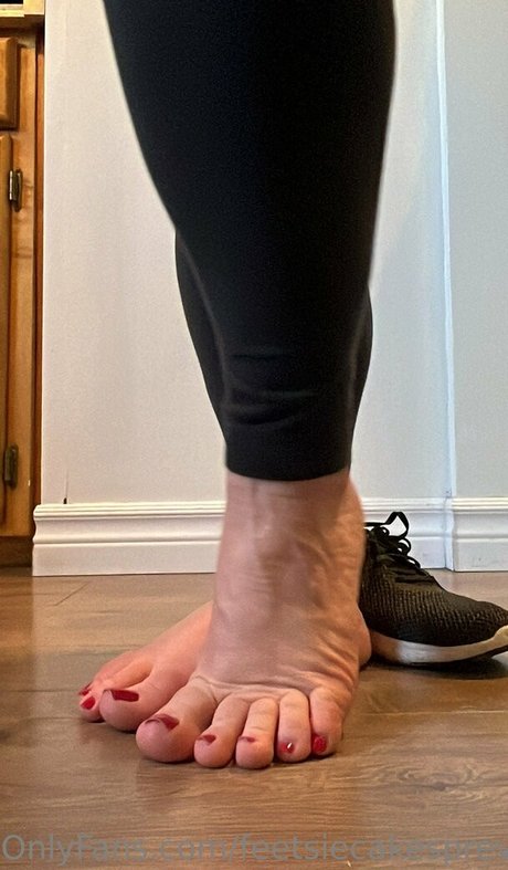 Feetsiecakespreviews photo 10