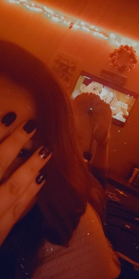 Feetstacystay photo 2