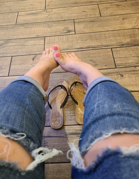 Feetstacystay photo 12