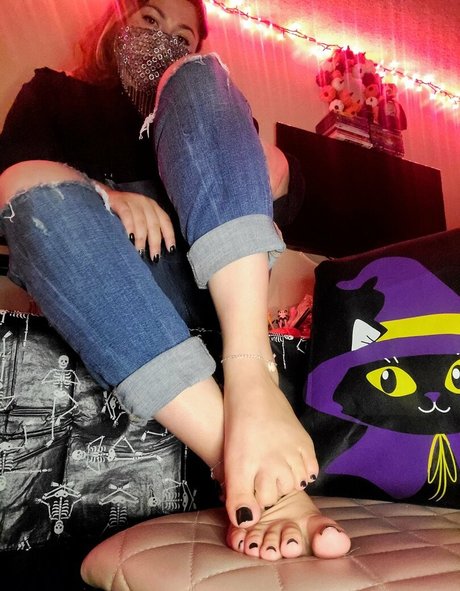 Feetstacystay photo 20