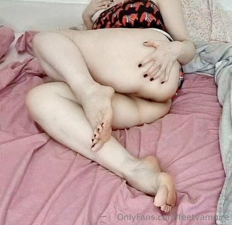 Feetvampire photo 583