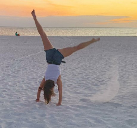 Felicia Hofner photo 5