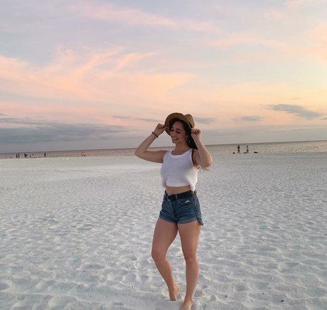 Felicia Hofner photo 18