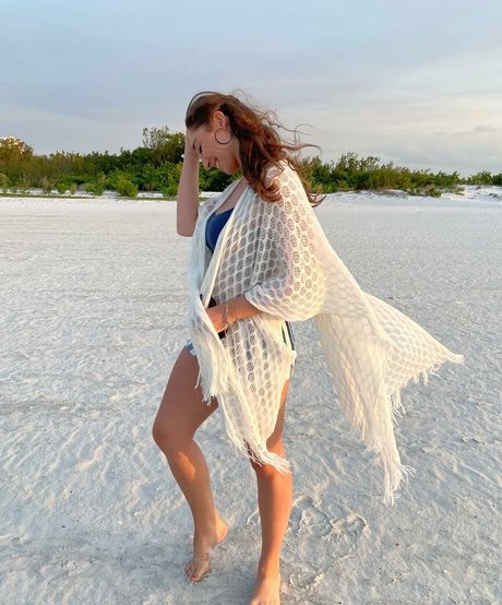 Felicia Hofner photo 29