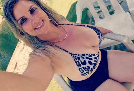 Profile photo of Felina_Cris