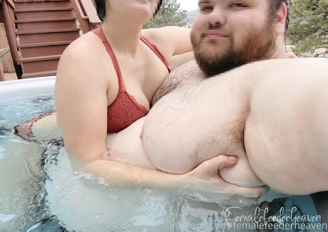 Femalefeederheaven photo 9