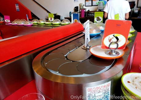 Femalefeederheaven photo 39