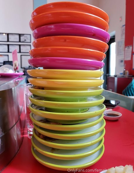 Femalefeederheaven photo 42