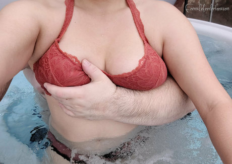 Femalefeederheaven photo 176