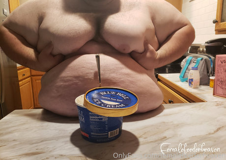 Femalefeederheaven photo 366