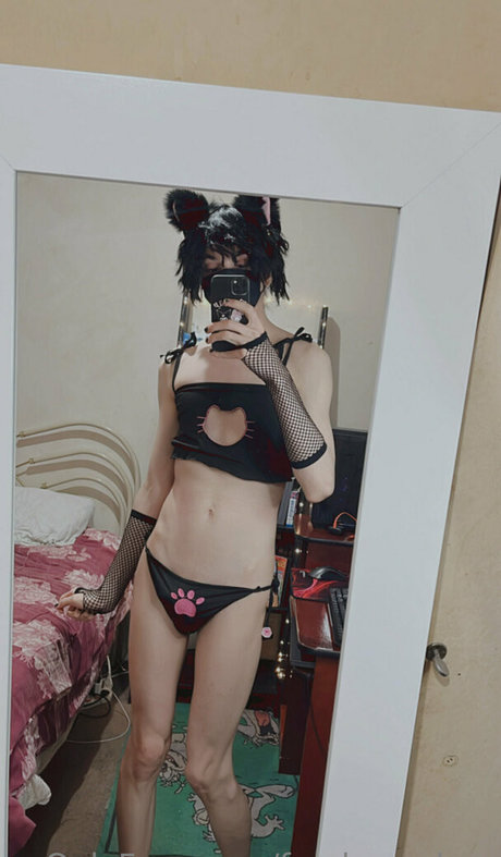 Femboy_alma photo 18