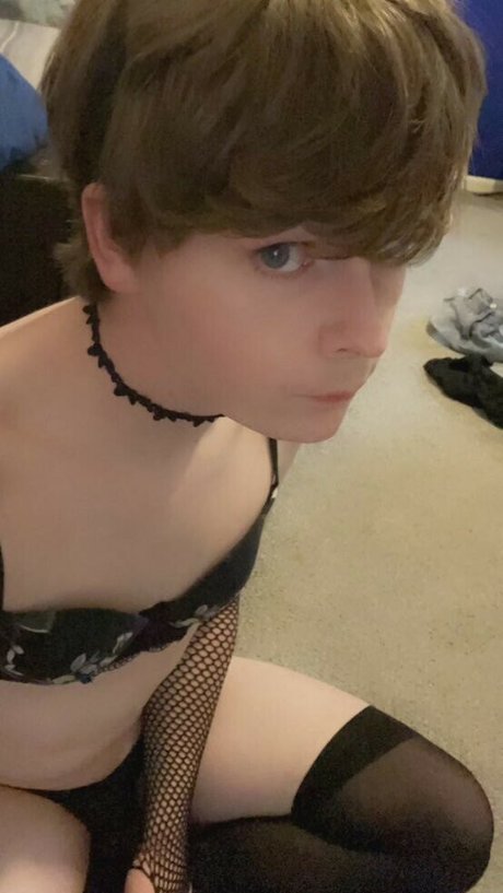 Femboy Fishing photo 18