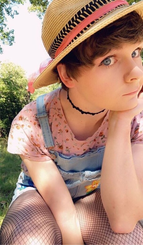 Femboy Fishing photo 85