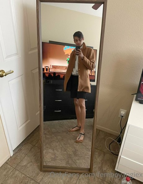 Femboyangiesfeet photo 10