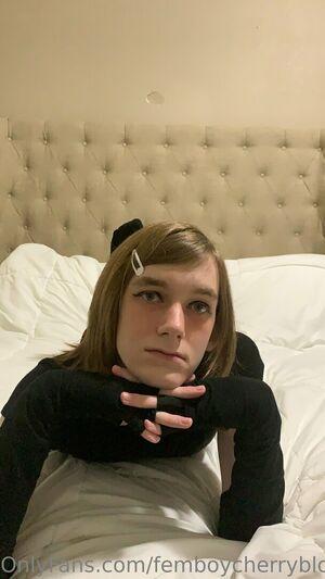 femboycherryblossom photo 193