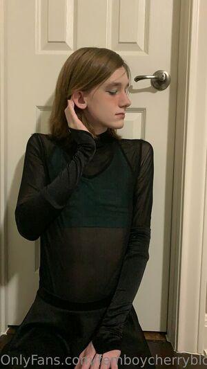 femboycherryblossom photo 212