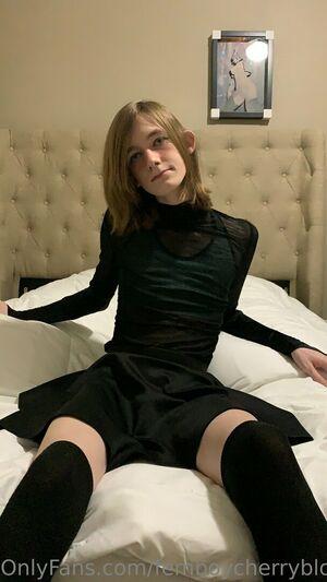 femboycherryblossom photo 217