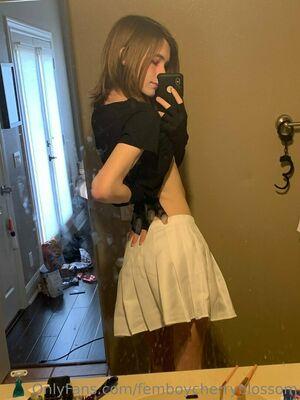 femboycherryblossom photo 238
