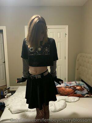 femboycherryblossom photo 254