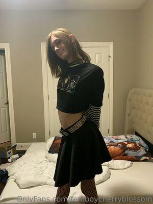 femboycherryblossom photo 264