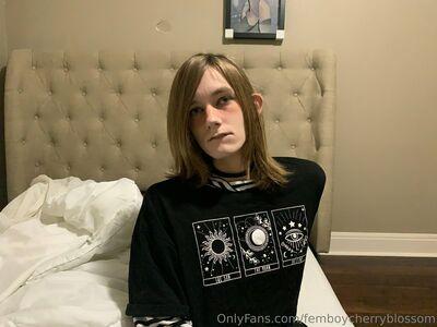 femboycherryblossom photo 272