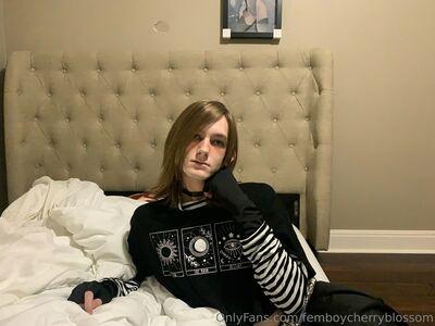 femboycherryblossom photo 276
