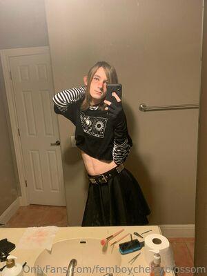 femboycherryblossom photo 279