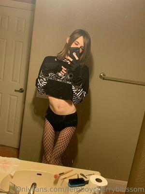 femboycherryblossom photo 284