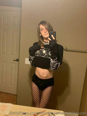 femboycherryblossom photo 288