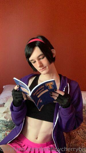 femboycherryblossom photo 324